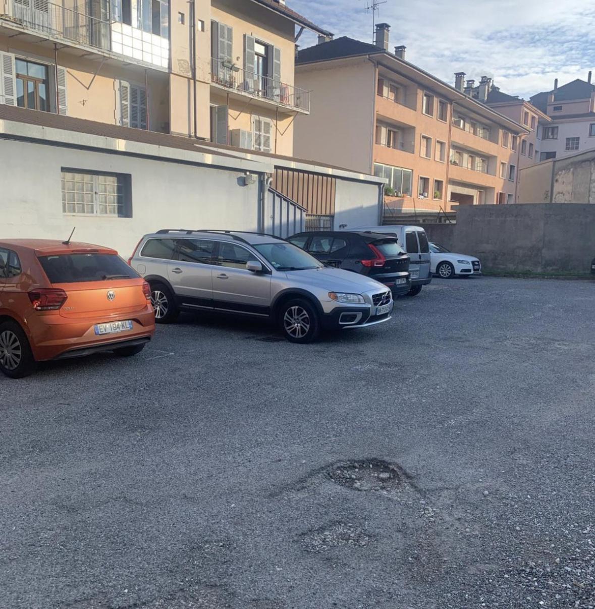 Refuge Centre Ville Avec Parking Annecy Eksteriør billede