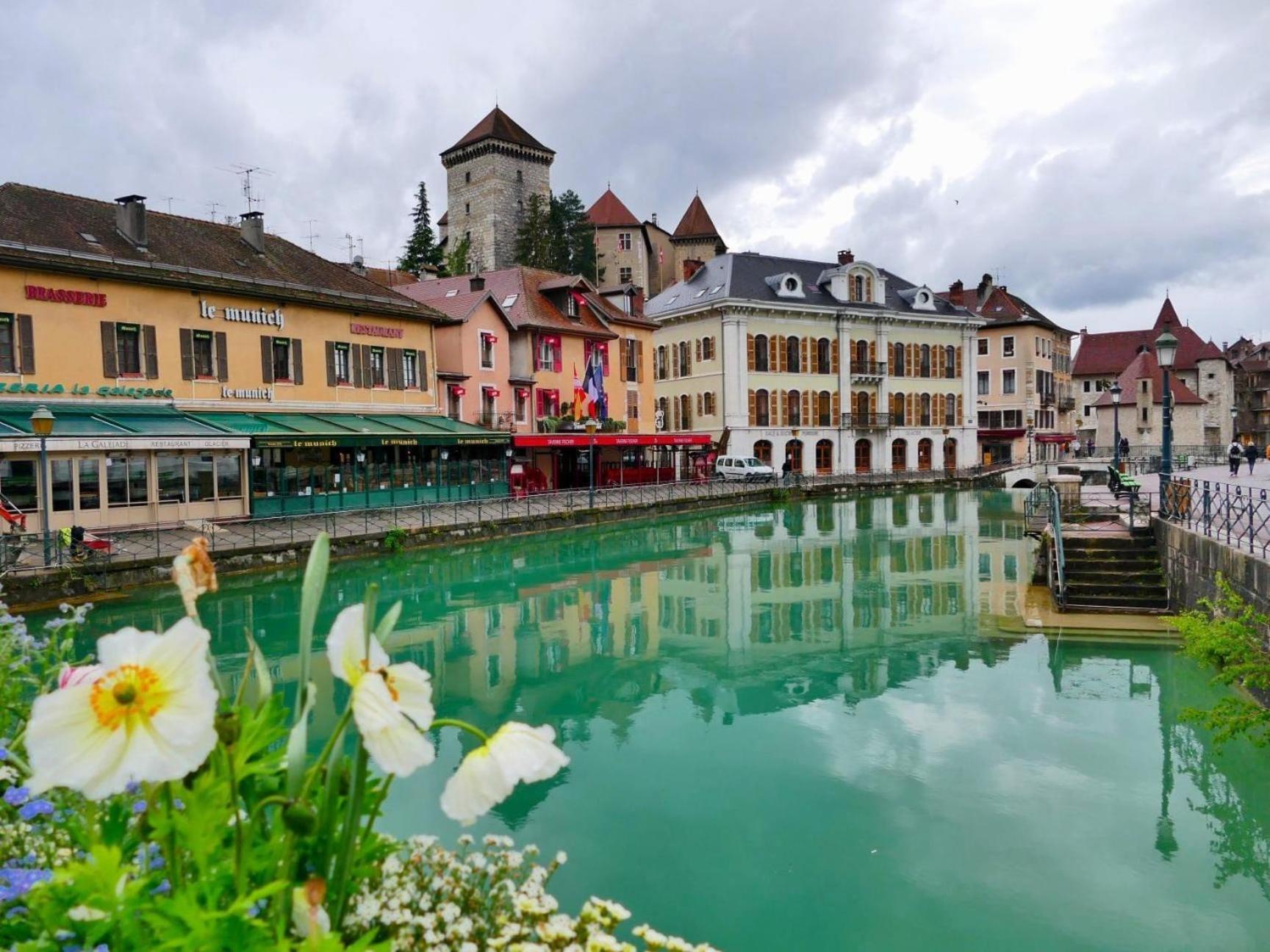 Refuge Centre Ville Avec Parking Annecy Eksteriør billede